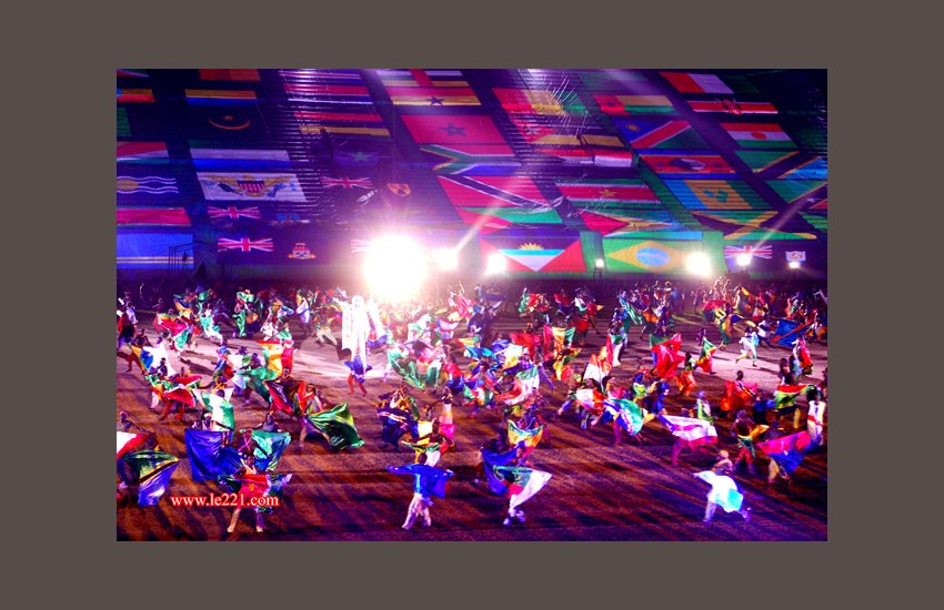 Les danseurs et les drapeaux des pays africains