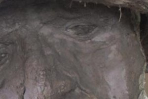 Maison Ousmane Sow : les trésors de l'artiste exposés