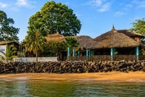 Au bord de l'eau : ces hébergements entre fleuve, lac et bolongs au Sénégal