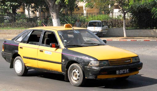 Un taxi typique à Dakar